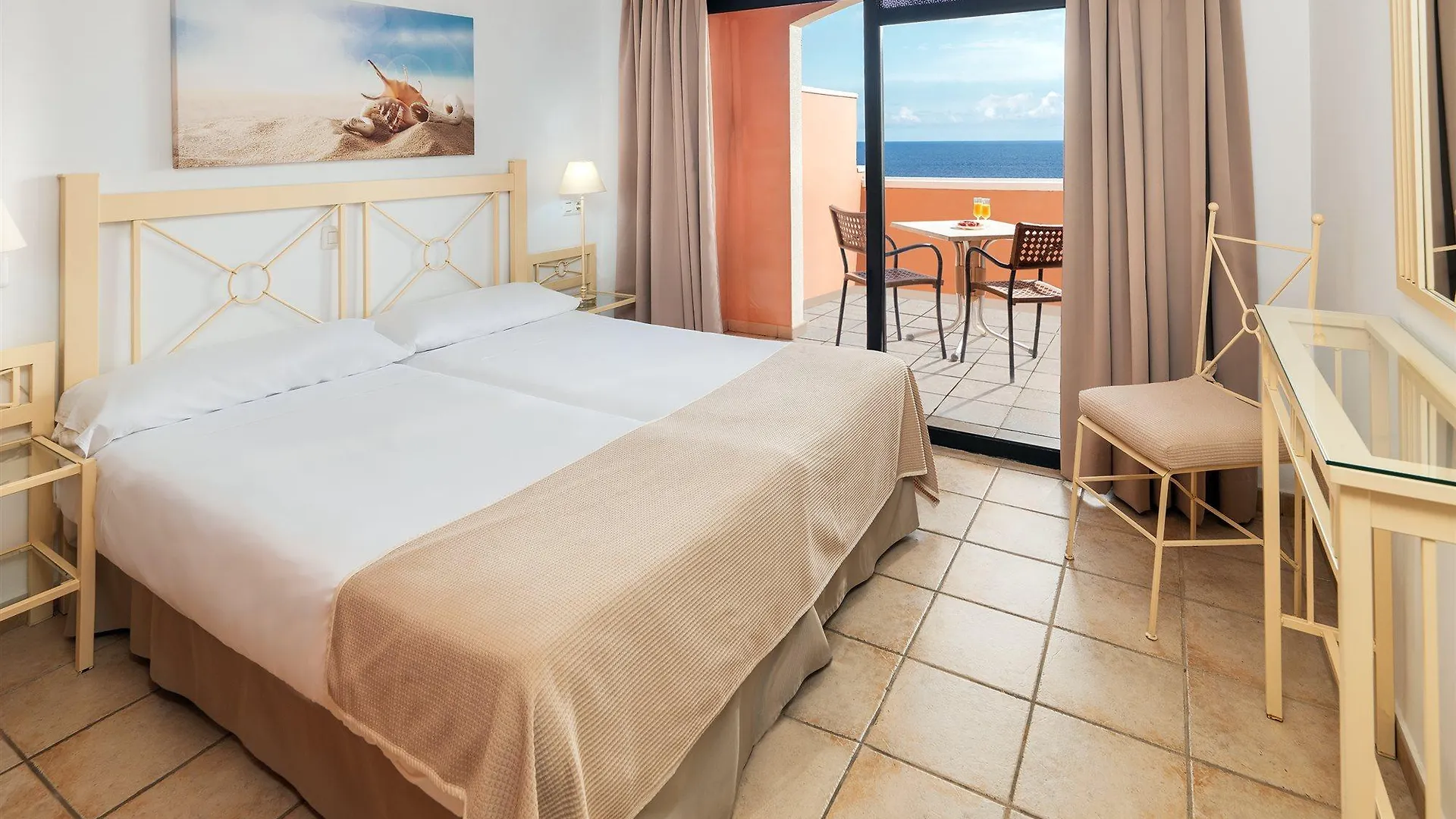 Sol Sun Beach Apartamentos Costa Adeje  Aparthotel