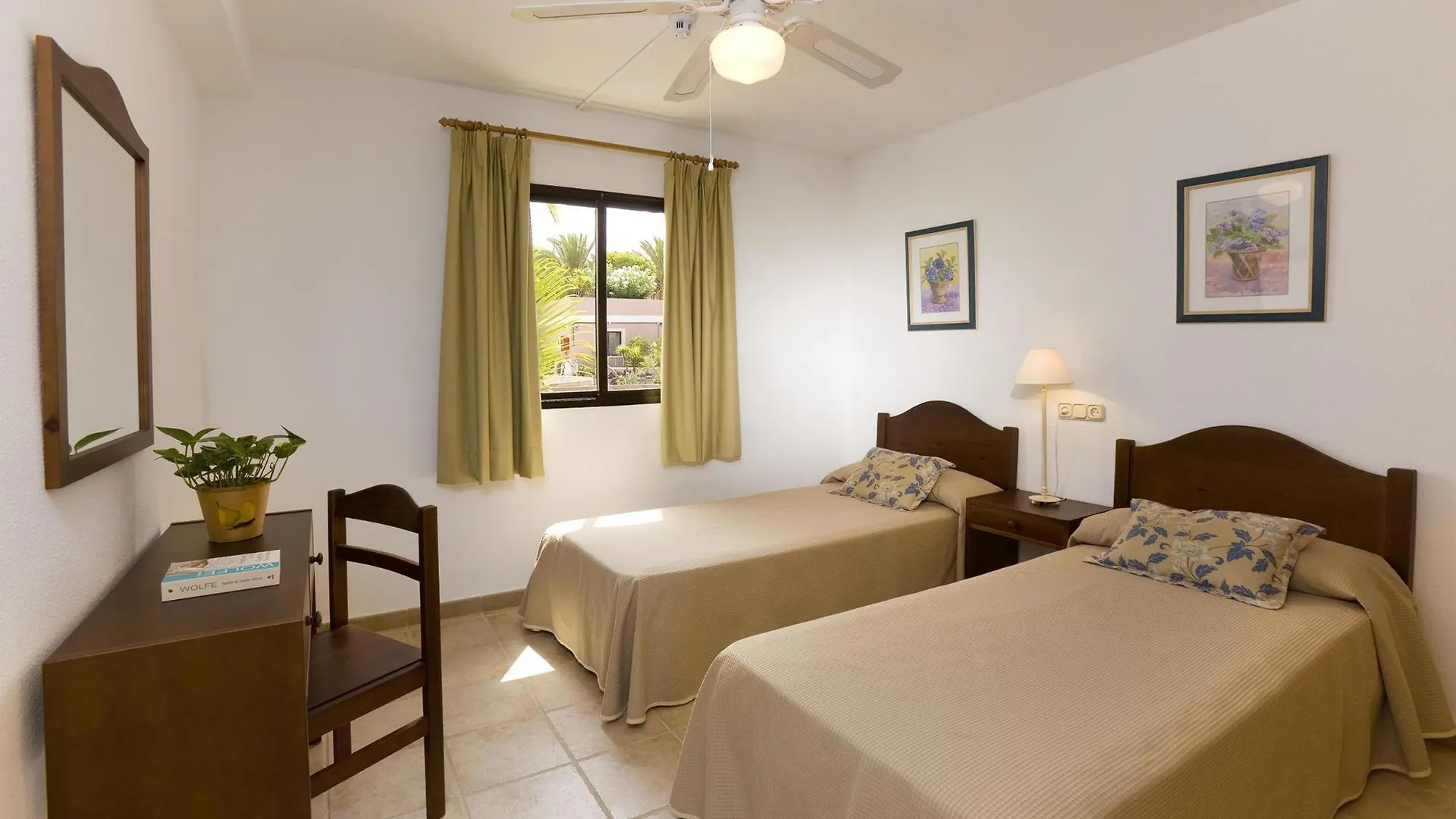 Aparthotel Sol Sun Beach Apartamentos Costa Adeje
